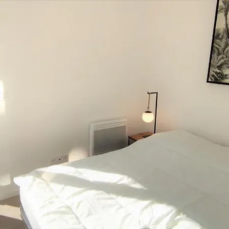 Dana Centre 23 Apartment *